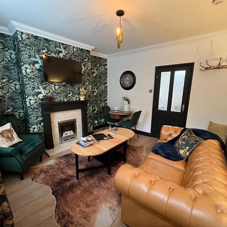 Contemporary & Chic Inner Terrace 5 Mins From Barnsley Town Centre Exterior photo