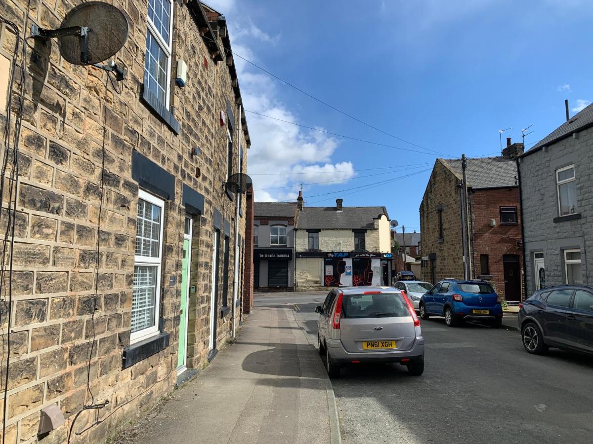 Contemporary & Chic Inner Terrace 5 Mins From Barnsley Town Centre Exterior photo