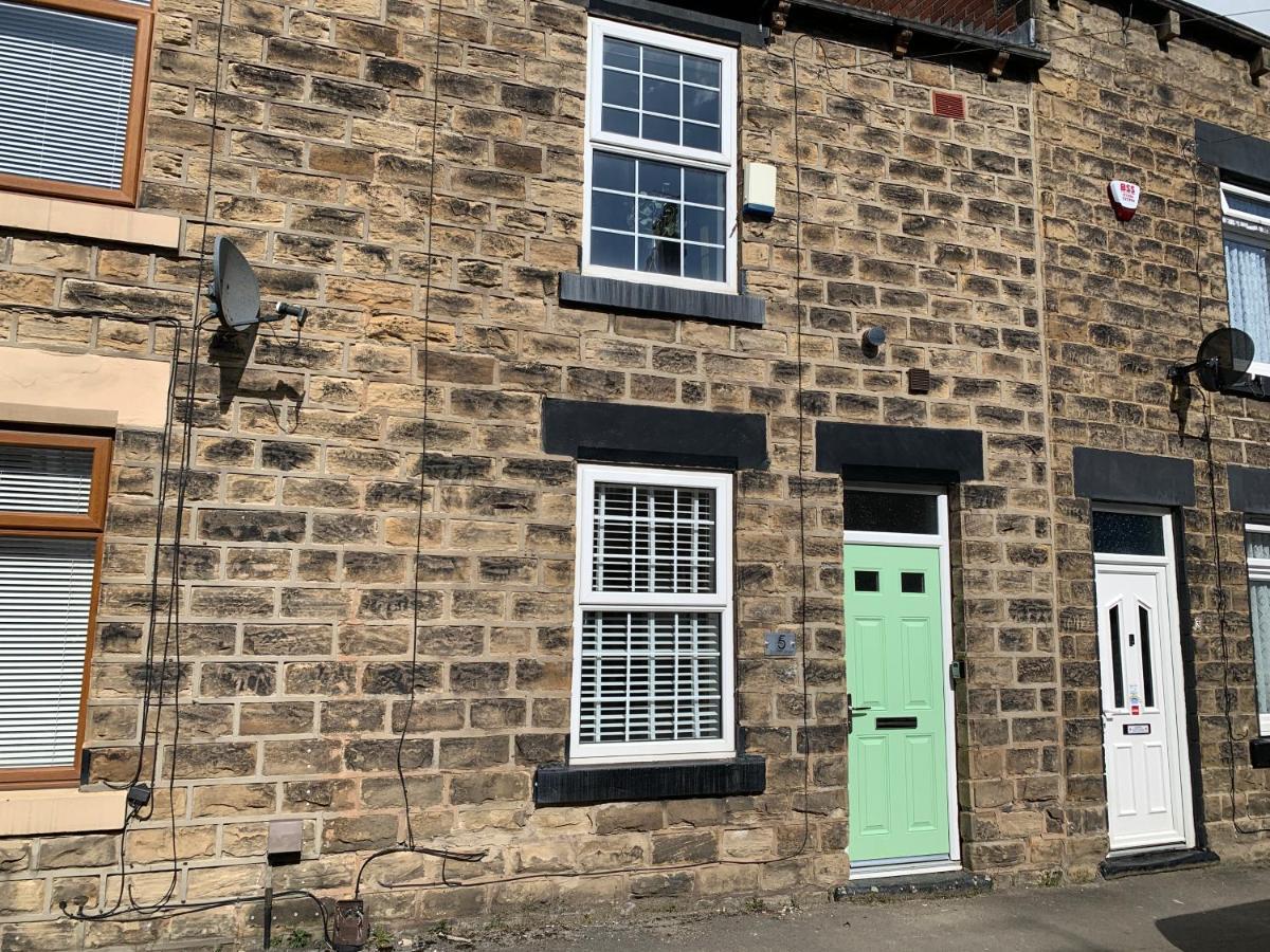 Contemporary & Chic Inner Terrace 5 Mins From Barnsley Town Centre Exterior photo