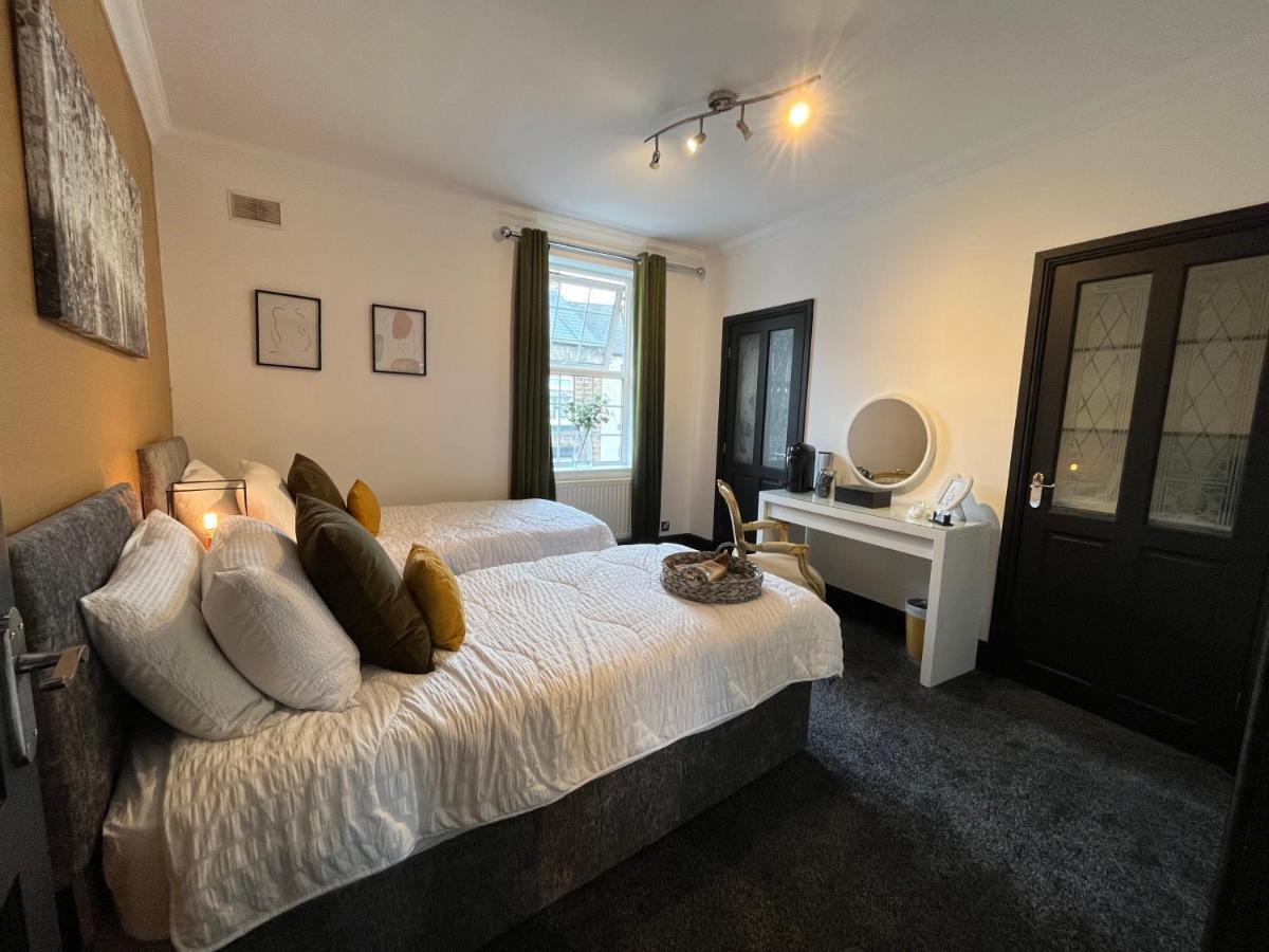 Contemporary & Chic Inner Terrace 5 Mins From Barnsley Town Centre Exterior photo